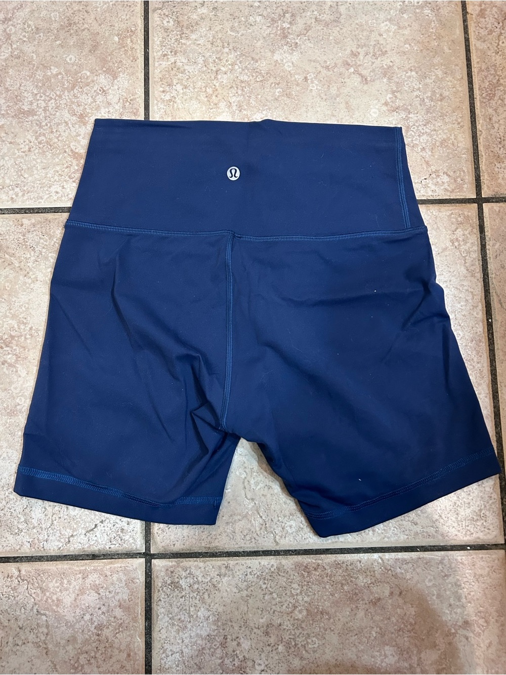 lululemon athletica High-Rise wunder train short 6 inch